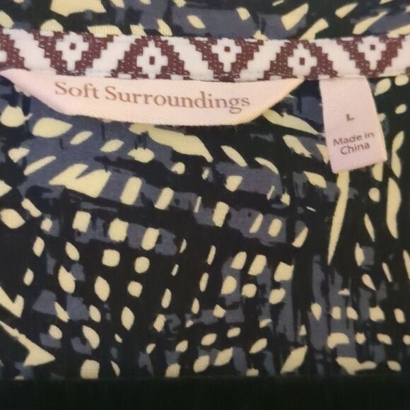 Soft Surroundings LG Stretch Knit V Neck Go Lively Traverse Travel Career Top Lg - Picture 4 of 8